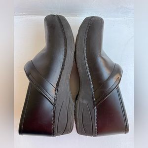 Dansko Clog XP 2.0 Black leather size 40 (US 9.5-10)